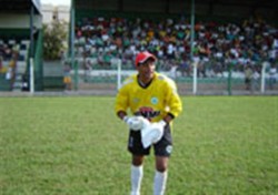 Goleiro Everaldo, um dos destaques do Mamoré no Módulo II de 2006