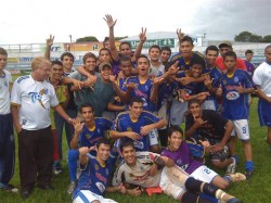 URT-Vila comemora conquista invicta do Regional Sub-17