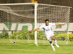 Patrick do Ipatinga, após a marcação do 3º gol