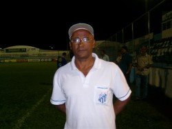 Zezito - treinador da URT