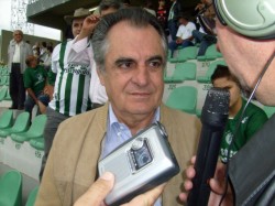 Arlindo Porto e o repórter Fausto Mundim (Rádio Clube)