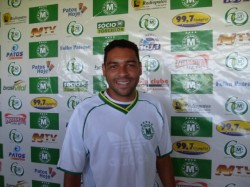 Edson - lateral-direito