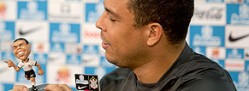 Ronaldo deve ficar no Corinthians por Copa do Mundo (foto:globo.com)