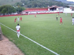 Lance do jogo do Araguari/Unitri em Tombos (Foto Luiz Muilla)