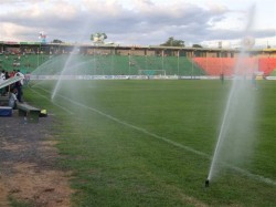 Sistema de irrigação dispara durante o jogo